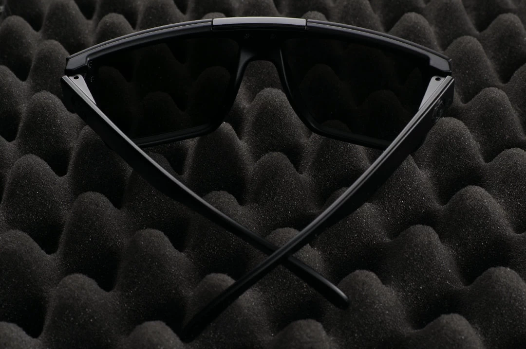 Quatro Sunglasses: BLACK/BLACK 6 Quatro Sunglasses: BLACK/BLACK - Image 4