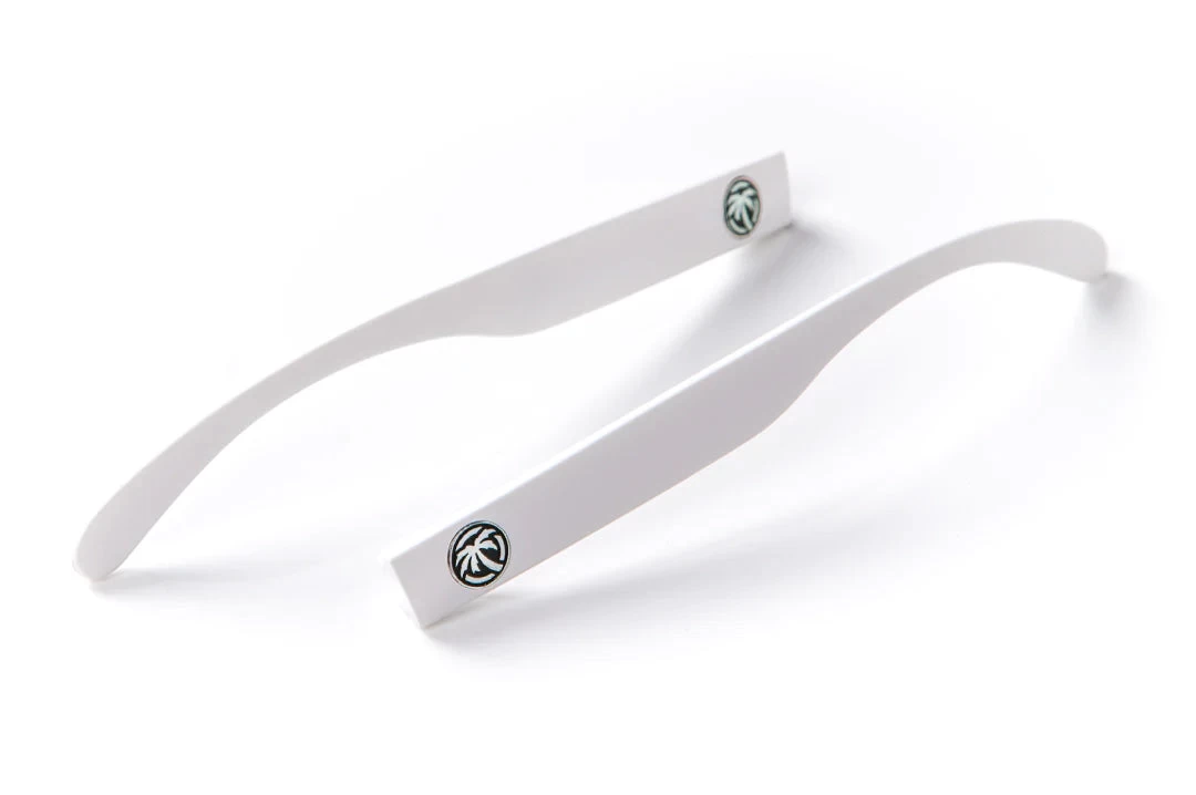 Arms: White 3 Arms: White